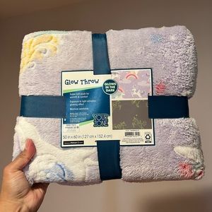 Your Zone Glow Throw Unicorn Blanket